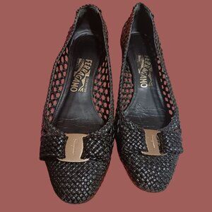 Salvatore Ferragamo Black Woven Leather Peep-Toe Flats With Gold-Tone Bow Size 6